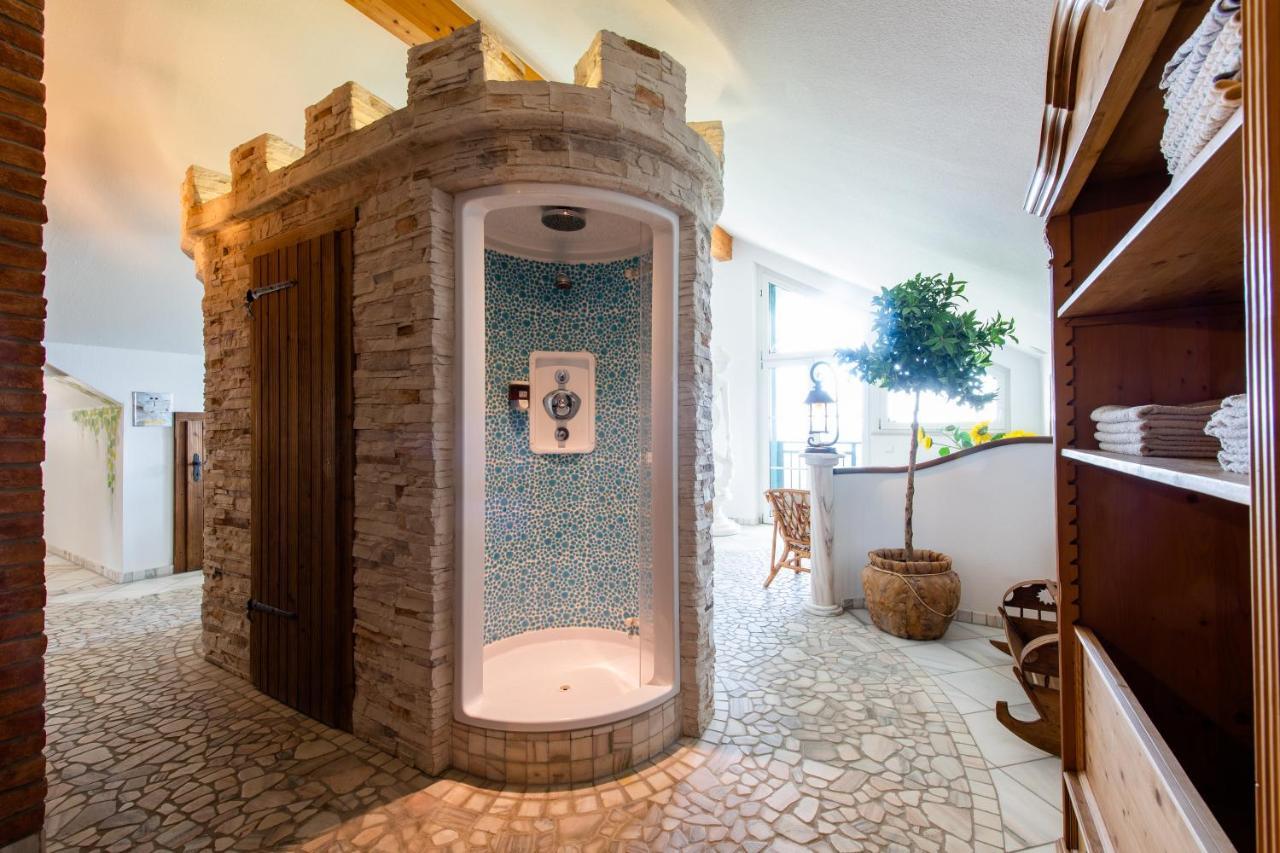 Hotel Irmgard Strass im Attergau المظهر الخارجي الصورة