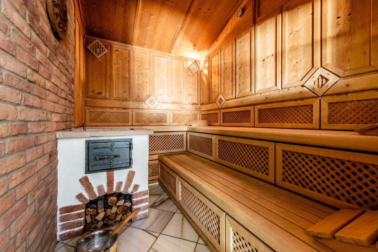 Hotel Irmgard Strass im Attergau المظهر الخارجي الصورة