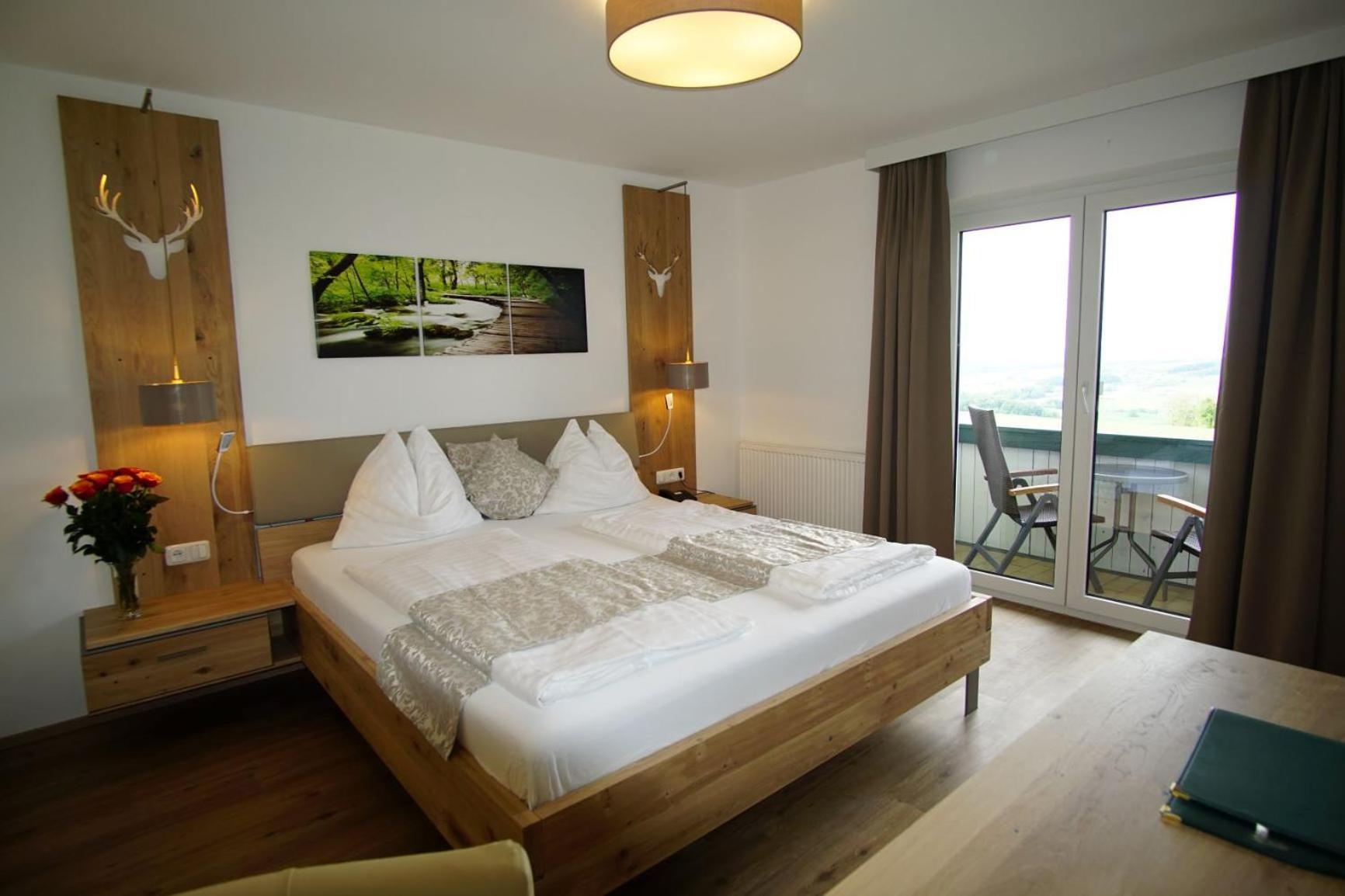 Hotel Irmgard Strass im Attergau المظهر الخارجي الصورة