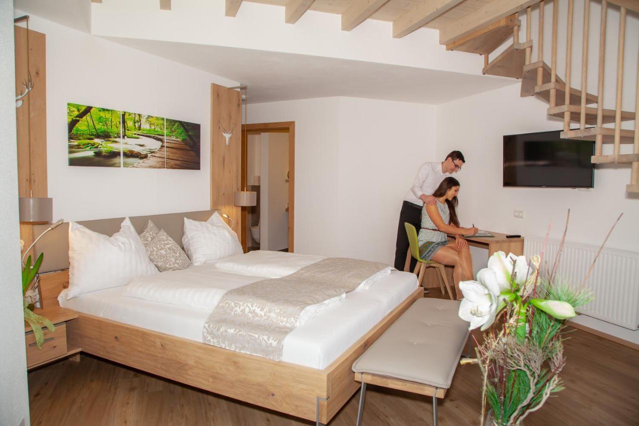 Hotel Irmgard Strass im Attergau المظهر الخارجي الصورة