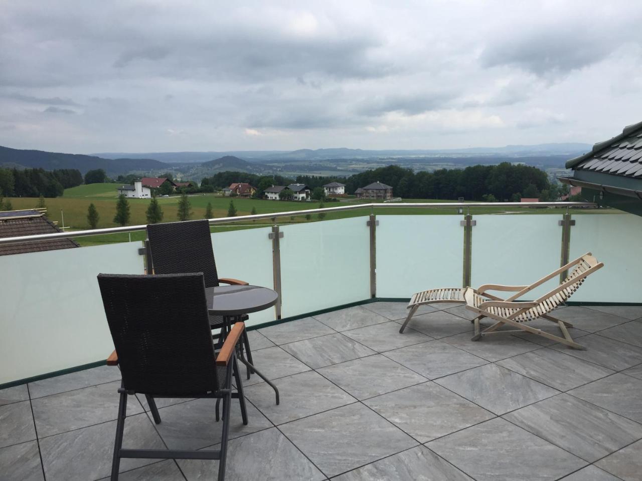 Hotel Irmgard Strass im Attergau المظهر الخارجي الصورة